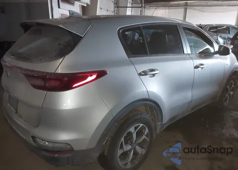 2020 Kia Sportage Lx z USA, uszkodzony, nr VIN KNDPMCAC1L7730590